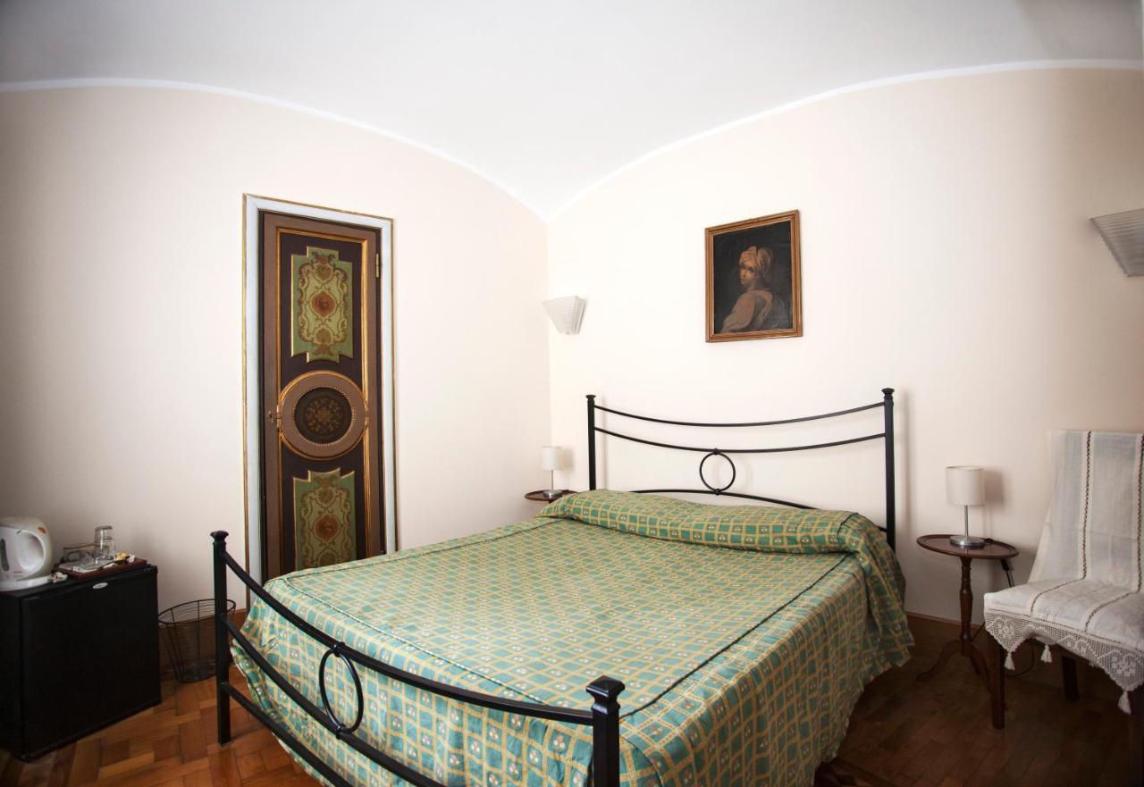 Martina House Bed and Breakfast Rom Exteriör bild